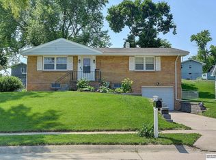 9477 Binney St, Omaha, NE 68134