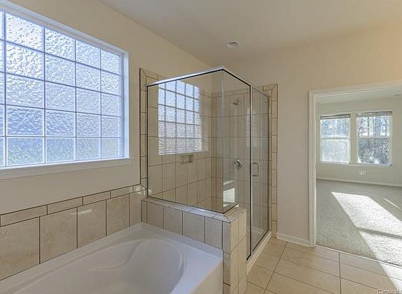 5th image of 8745 Mullis Forest Ct #017