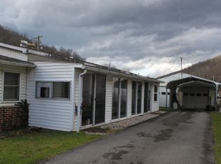 12 2nd Ave, Webster Springs, WV 26288