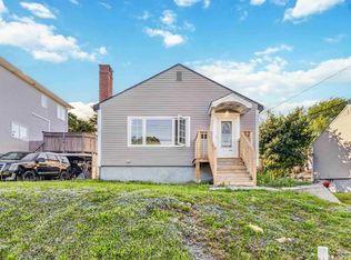 12 Auburn Ave, Halifax, NS B3R 1K4