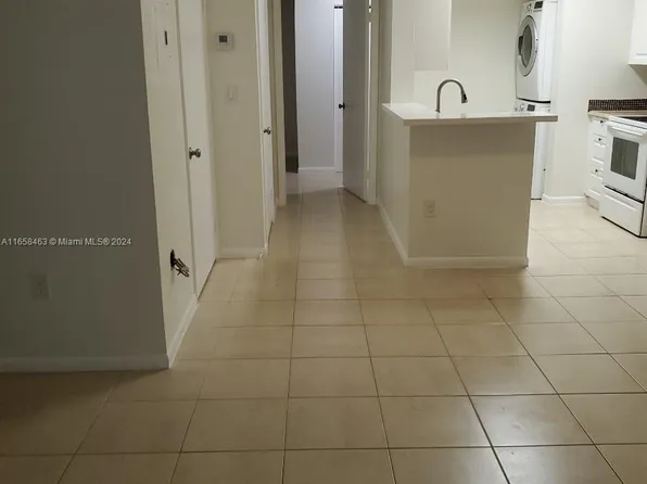 15221 SW 80th St APT 311, Miami, FL 33193
