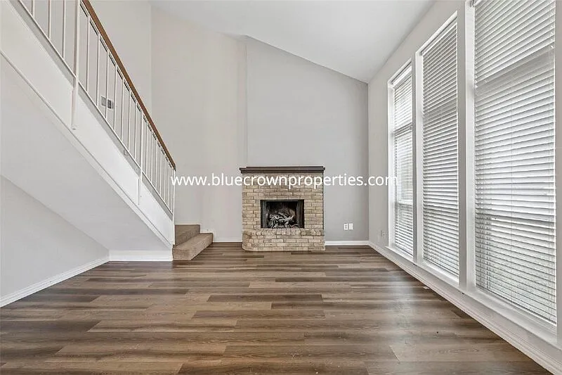 3 bed, 2.0 bath, 1445 sqft, $1,950 — Photo 4