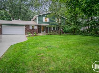 18590 N Fruitport Rd, Spring Lake, MI 49456