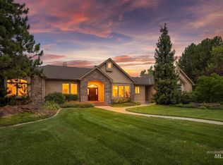 2419 N Sevenoaks Pl, Eagle, ID 83616