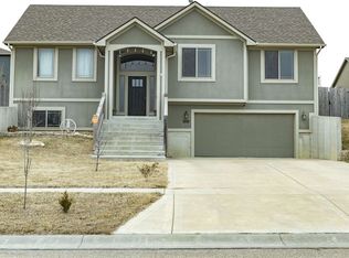 1824 Buckshot Dr, Junction City, KS 66441