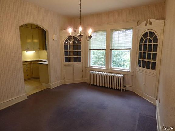 5th image of 109 Berks St