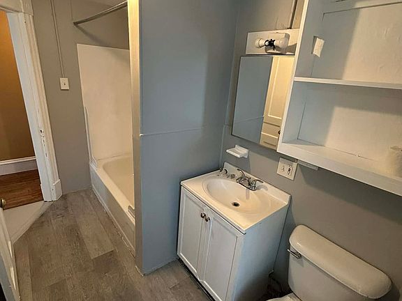 3rd image of 42-2 Henry Ave #42-2