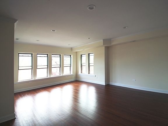 2nd image of 4940 N Kimball Ave APT 1