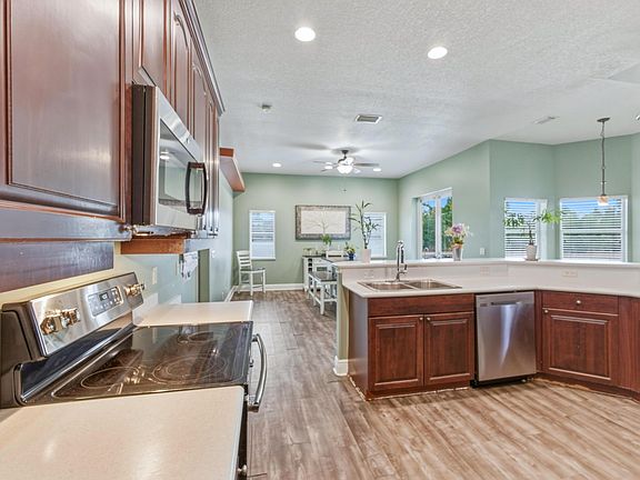 4th image of 18852 43rd Road N