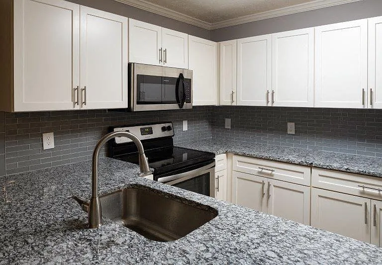 Midland Falls Apartment Homes — Photo 17