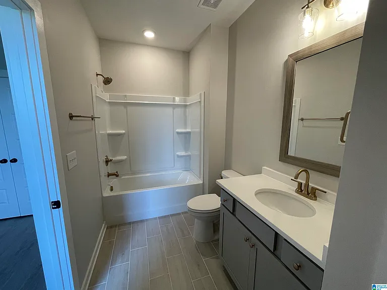 4870 Silas Ave — Photo 11