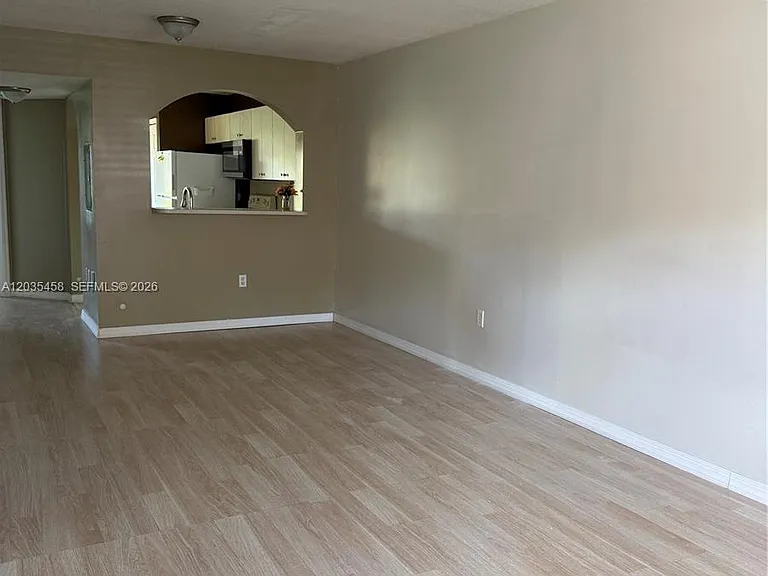 1271 SE 28th Ct #105 — Photo 2