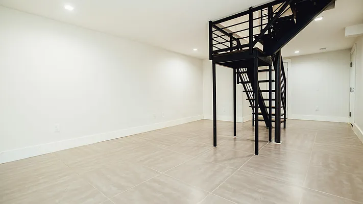 Rented by Nooklyn NYC LLC | media 8