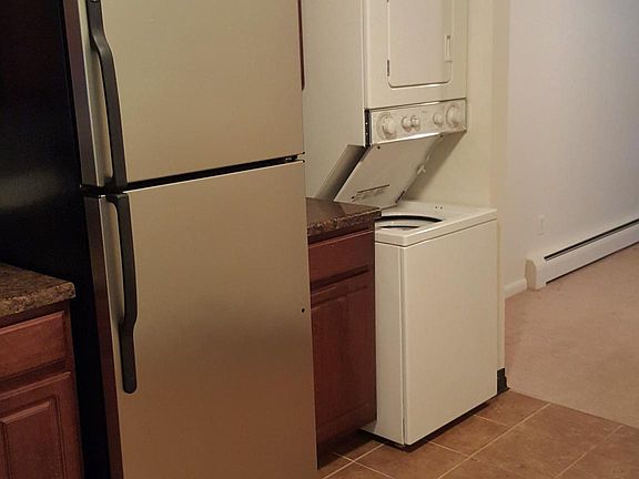 4th image of 1301 Greenwood Ave