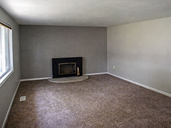 5th image of 5880 W Targee St
