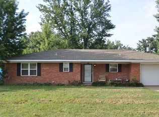 508 Northampton Dr, Watonga, OK 73772