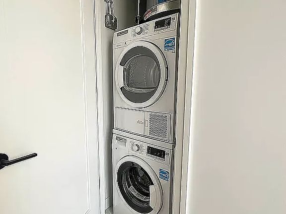 5th image of 564 Saint Johns Pl APT 615