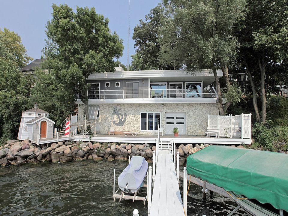 1st image of 7107 Lake Shore Dr