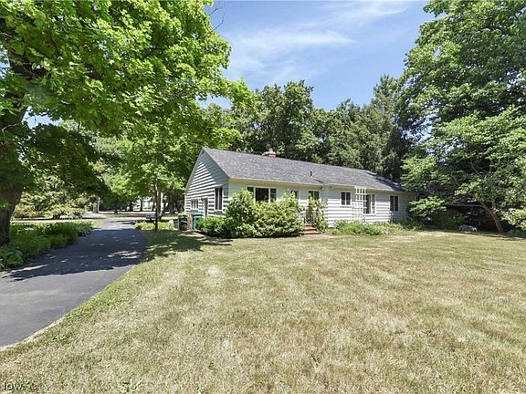 3rd image of 8168 Mentor Ave
