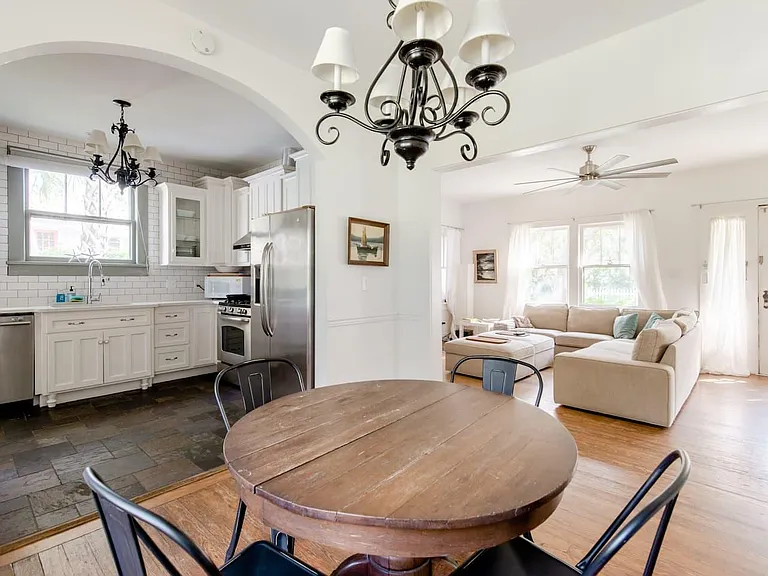 302 N Peninsula Ave — Photo 5