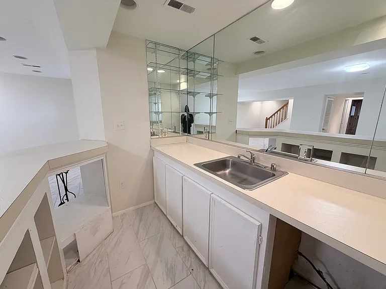 5900 Parenham Way — Photo 33