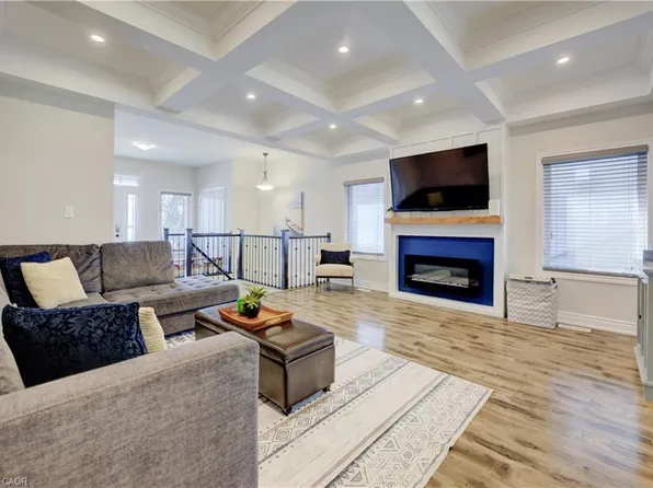 40 Fraserwood Ct, North Dumfries, ON N1S 0B3