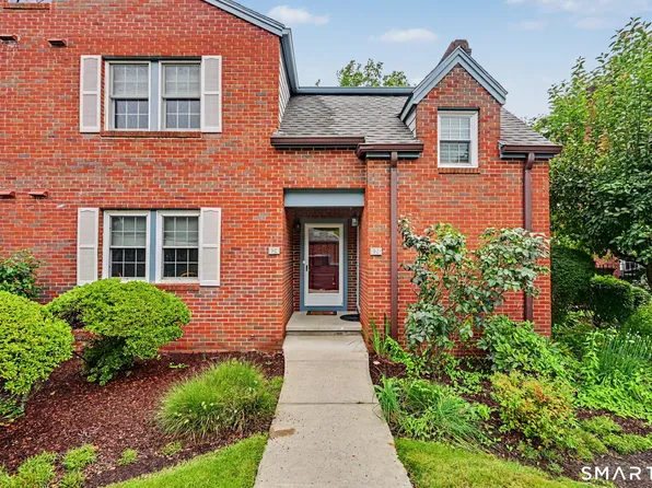126 Roberton Crossing #126, Fairfield, CT 06825