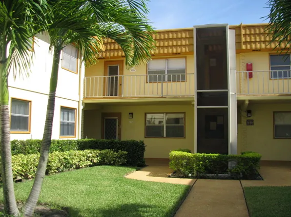 108 Saxony Ter #C, Delray Beach, FL 33446