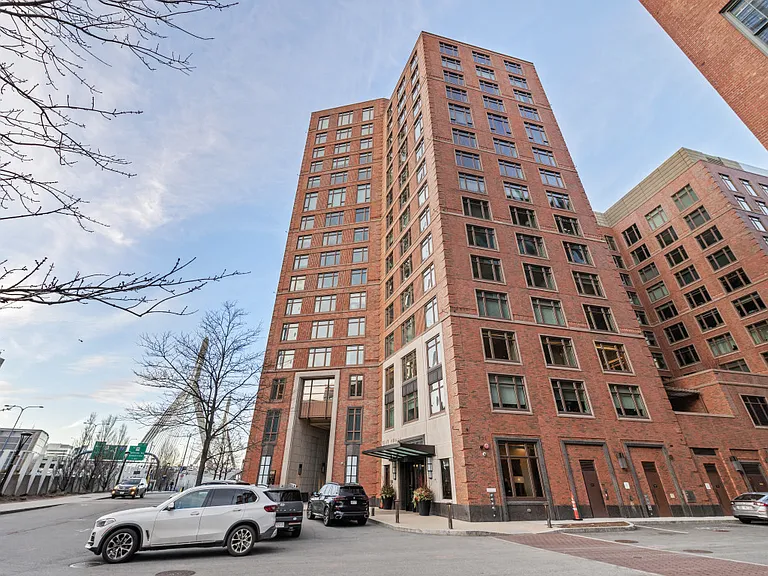 100 Lovejoy Wharf #5L — Photo 1