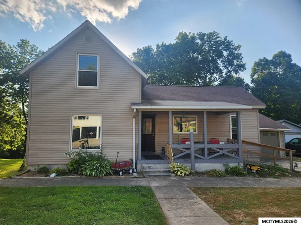 24 N Gaylord Ave, Nora Springs, IA 50458