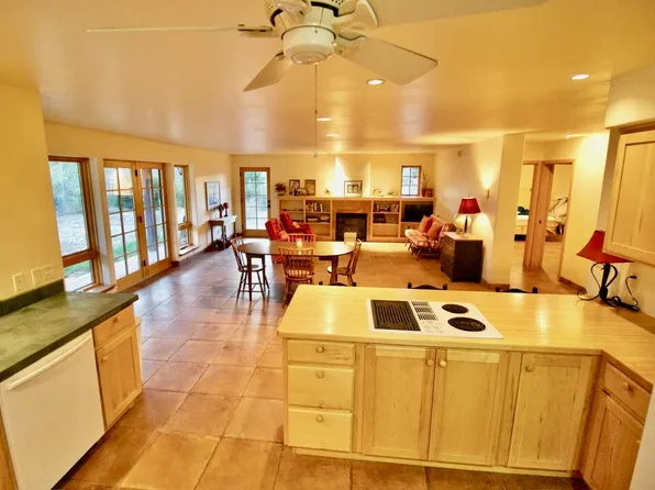 100 N Willow St, Mancos, CO 81328