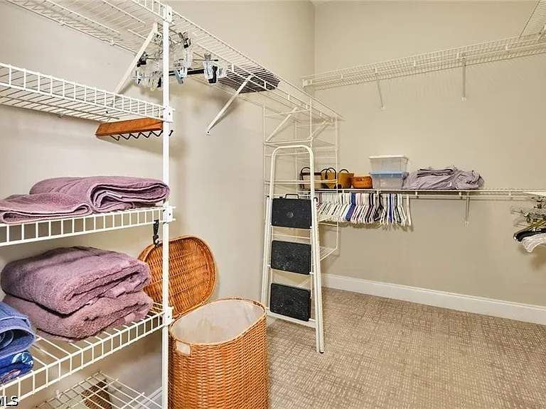 9240 Willowcrest Ct — Photo 32