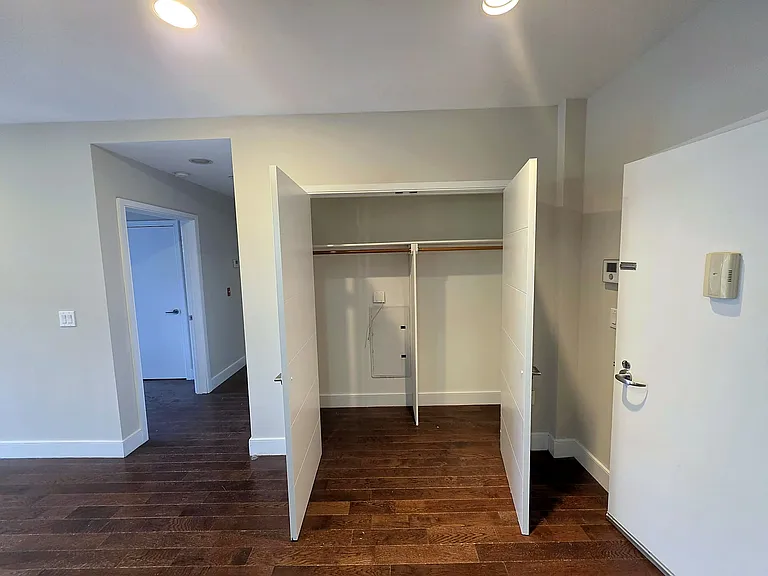 456 Grand St #5C — Photo 5