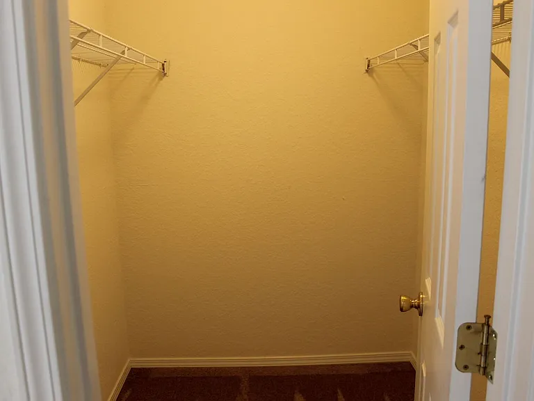 423 Lake Park Way — Photo 21