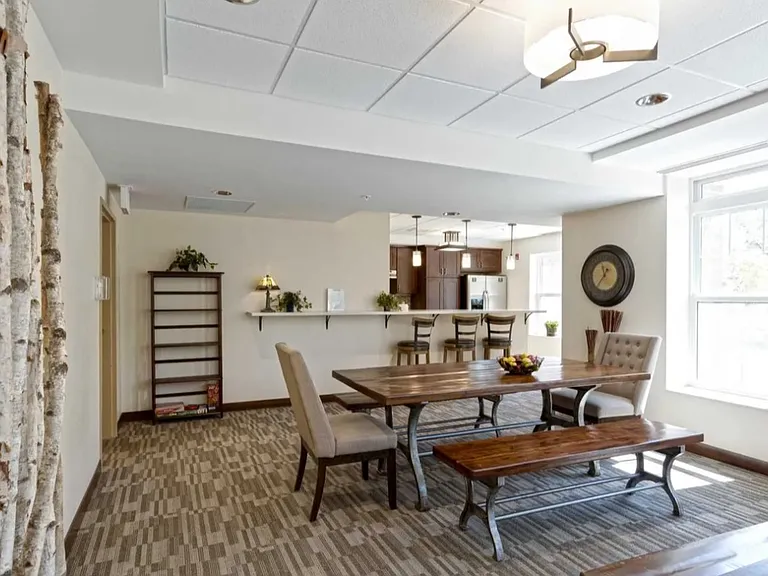 The Park Apartments in Kutzky Neighborhood — Photo 5