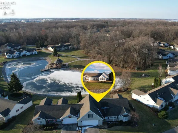 709 N Vineyard Cir, Port Clinton, OH 43452