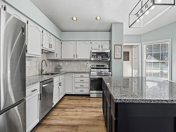 5th image of 5008 Heritage Dr