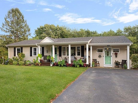 2nd image of 209 Dahlia Dr
