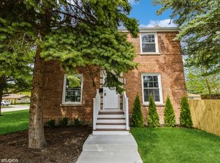 1450 W Touhy Ave, Park Ridge, IL 60068