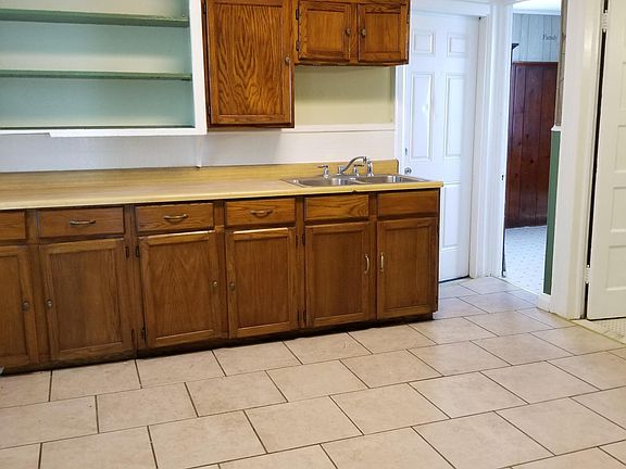 3rd image of 181 Oconnell Ave #1