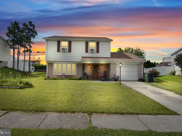927 Marbrook Ln, York, PA 17404