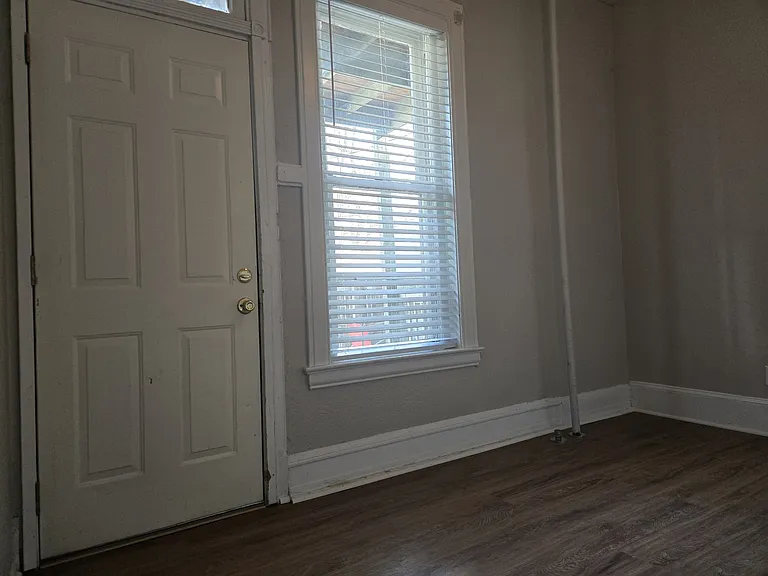 1358 N Ogden St #4 — Photo 14