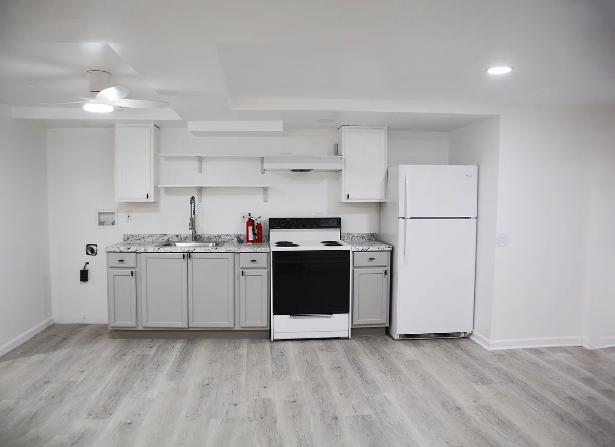 Building Photo - 2350 Baldwin Ave #1B