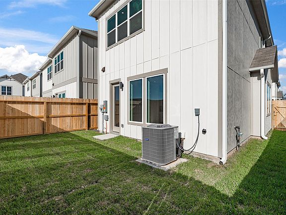 3rd image of 6503 Rena St