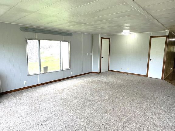 2nd image of 301 Klemgard Rd