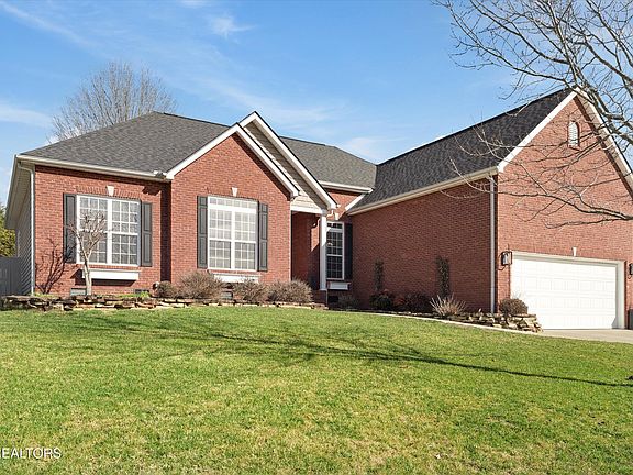 2nd image of 1343 Paxton Dr