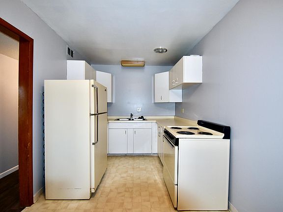 4th image of 413 4th Ave E #4