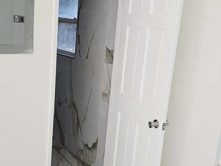 2230 E Ocean Blvd #8 — Photo 4
