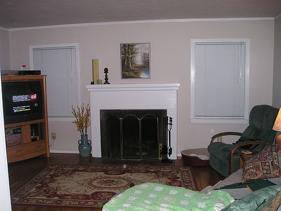 4th image of 5824 Vista Ave