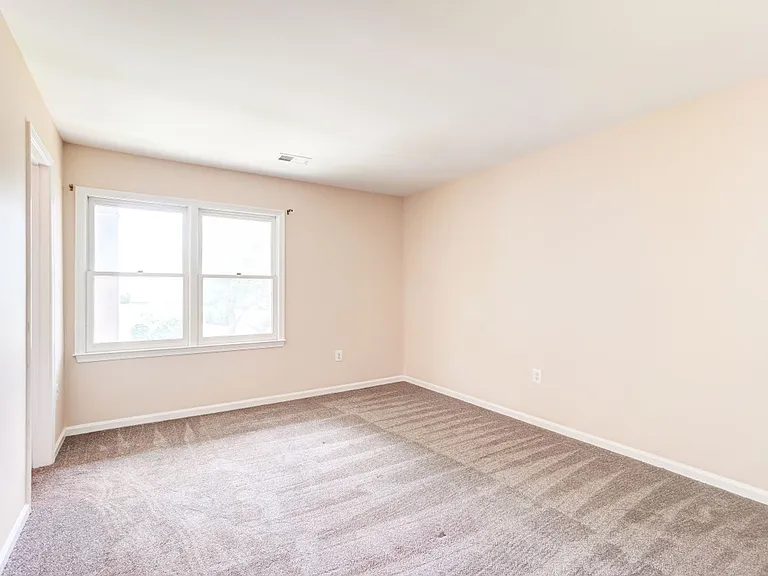 20649 Shadyside Way #B — Photo 7
